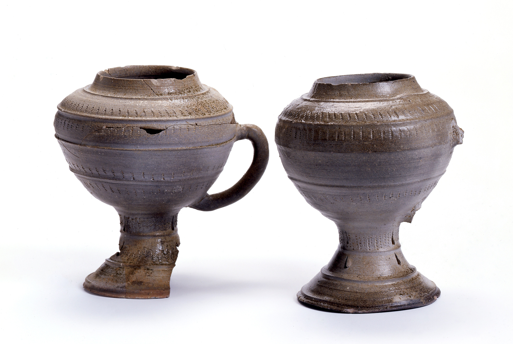 久世小学校古墳（芝ヶ原９号墳）出土陶質土器 城陽市教育委員会